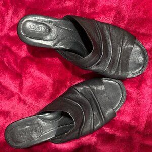 Leather black sandals